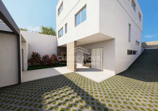 Andar-Moradia T3 Duplex com Varanda e Jardim | Perafita