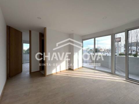 Arrendamento T1 c/lugar de garagem no Porto