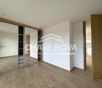 Arrendamento T1 c/lugar de garagem no Porto