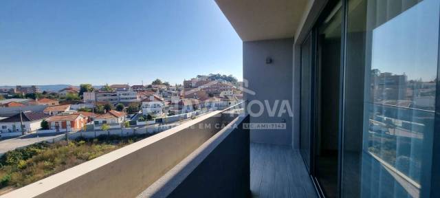Apartamento T0 no prestigiado empreendimento Park View, em Oliveira do Douro.