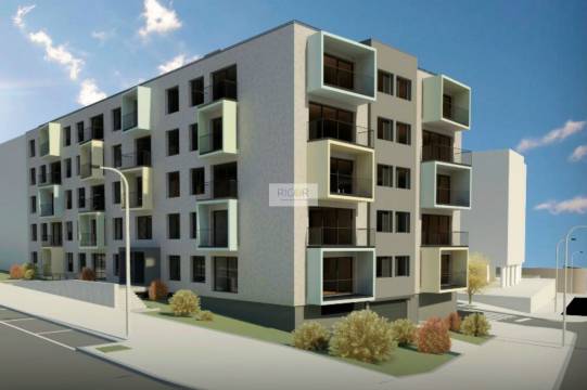Apartamento T3 com sala a poente e vista mar em Matosinhos