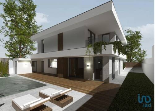 House in Almada