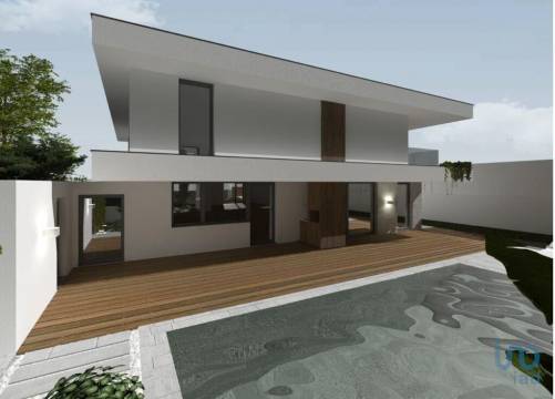 House in Almada