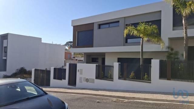House in Cascais