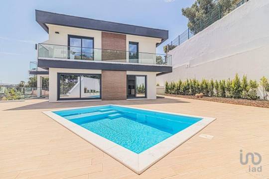 House in Mafra