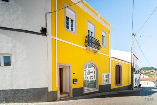 House in Cadaval