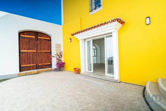 House in Cadaval
