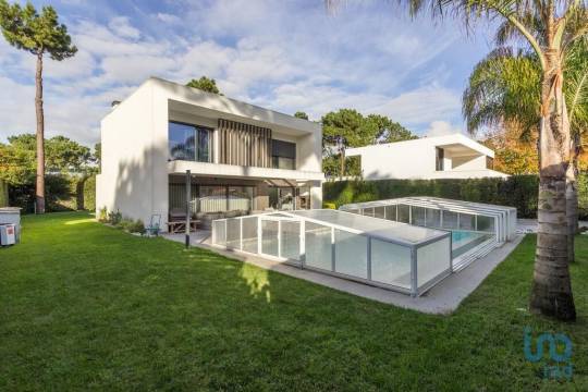 House in Almada