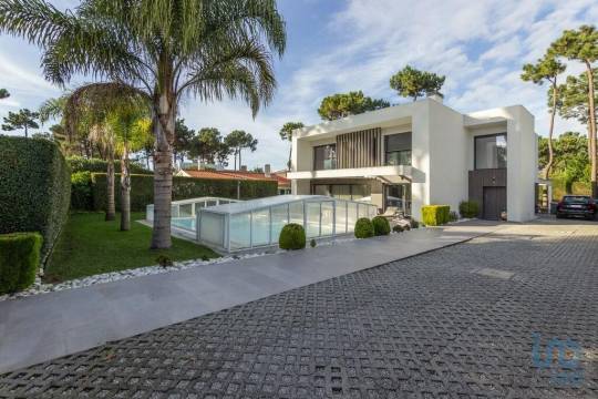 House in Almada
