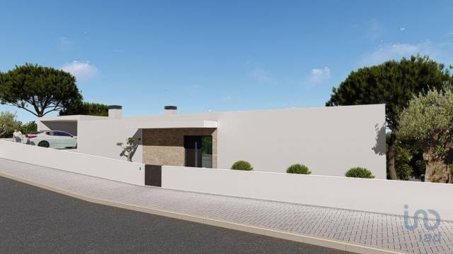 House in Rio Maior
