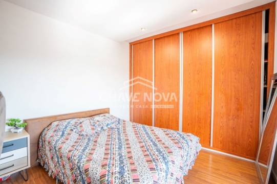 Apartamento T5 (Duplex) com 2 lugares de garagem