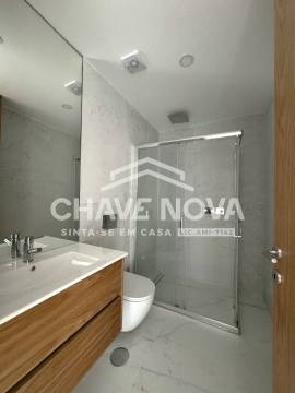 Arrendamento T1 c/lugar de garagem no Porto