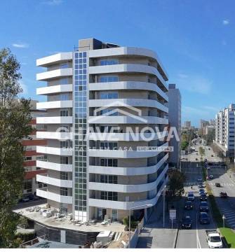 Arrendamento T1 c/lugar de garagem no Porto