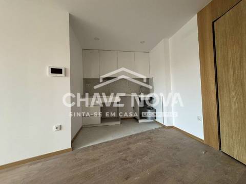 Arrendamento T1 c/lugar de garagem no Porto