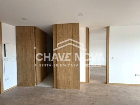 Arrendamento T1 c/lugar de garagem no Porto