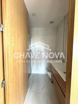 Arrendamento T1 c/lugar de garagem no Porto