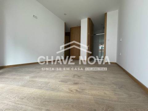 Arrendamento T1 c 2/lugar de garagem no Porto