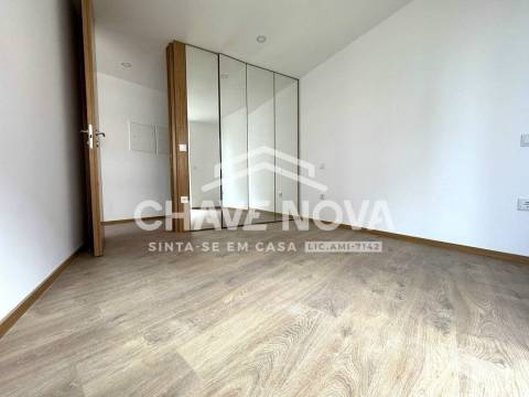 Arrendamento T1 c 2/lugar de garagem no Porto