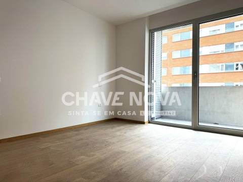 Arrendamento T1 c/lugar de garagem no Porto