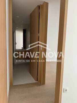 Arrendamento T1 c/lugar de garagem no Porto