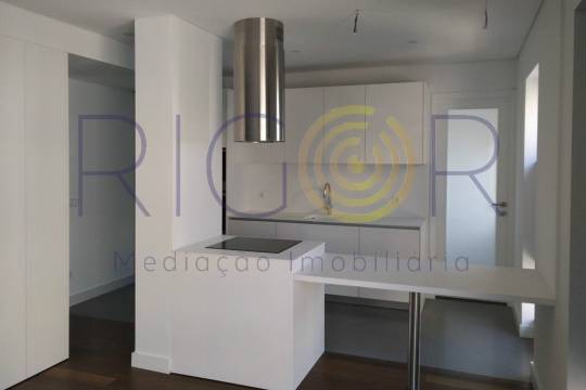 Apartamento T4 novo à rotunda da Boavista e Casa da Música
