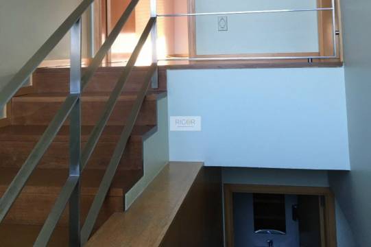 Apartamento T2 Dúplex em condomínio fechado com piscina