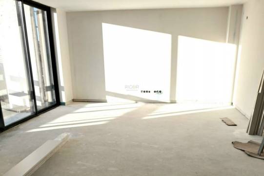 Apartamento T3, sala a poente com vista mar em Matosinhos.