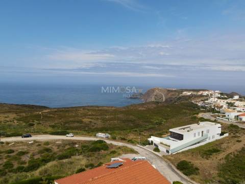 Bonita moradia T4 com piscina e vista mar perto de Vale da Telha