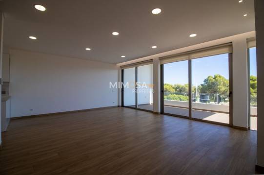 Moradia T3+1 Moderna em Nova Urbanização
