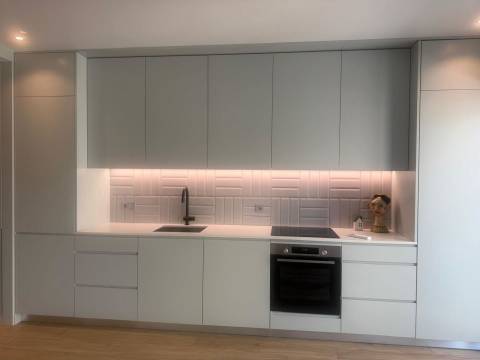 Apartamento T3 DUPLEX Arrendamento em Aldoar, Foz do Douro e Nevogilde,Porto