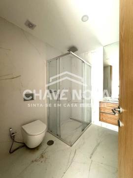 Arrendamento T1 c/ 2 lugar de garagem no Porto