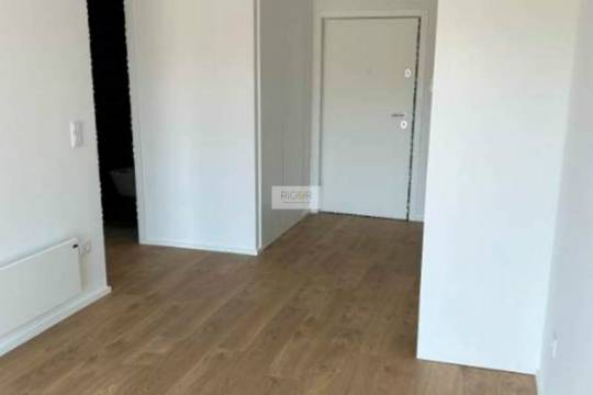 Apartamento T1 com varanda às faculdades e Hospital de São João