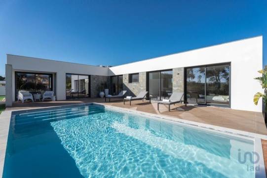 House in Lourinhã