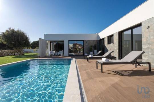 House in Lourinhã