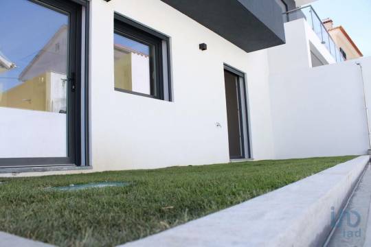 House in Odivelas