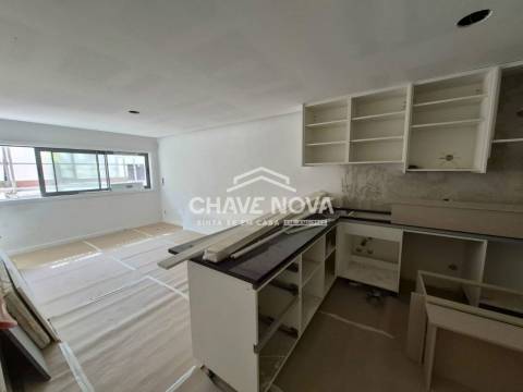New 1 Bedroom Apartment w/ Parking Space in Santa Marinha (Gaia Jardim)
