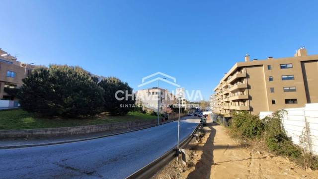 New 1 Bedroom Apartment w/ Parking Space in Santa Marinha (Gaia Jardim)