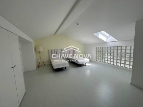 Apartamento T1 + 1 em Condominio Privado