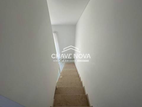 Apartamento T1 + 1 em Condominio Privado