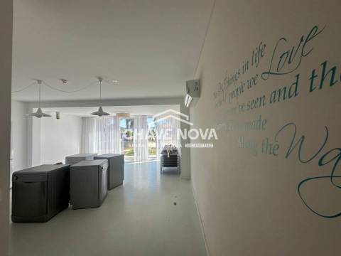 T0 em condomínio privado com piscina