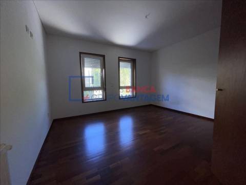 apartamento T3 à venda no coração do Bonfim, Porto.
