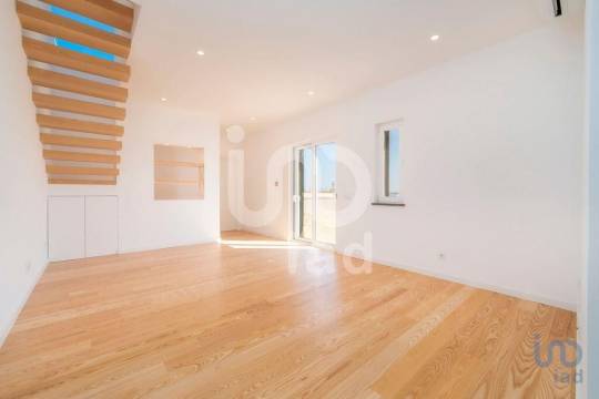 House in Faro