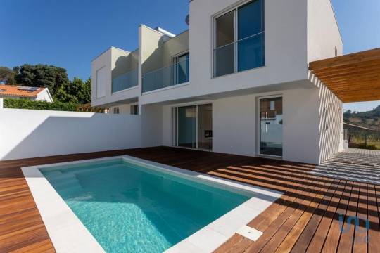 House in Sesimbra
