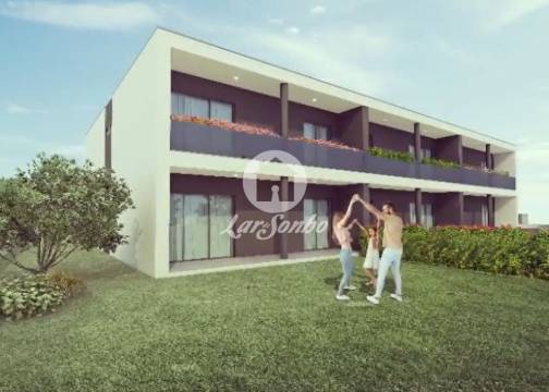 Apartamento T2 com jardim privado