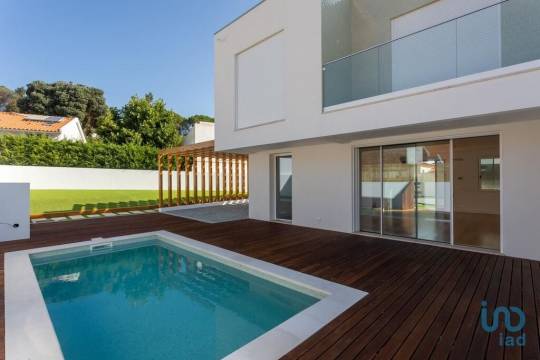House in Sesimbra