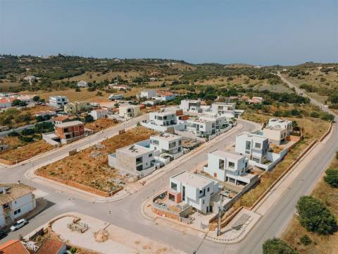 Magnifica moradia de quatro quartos em construção nos arredores de Lagos