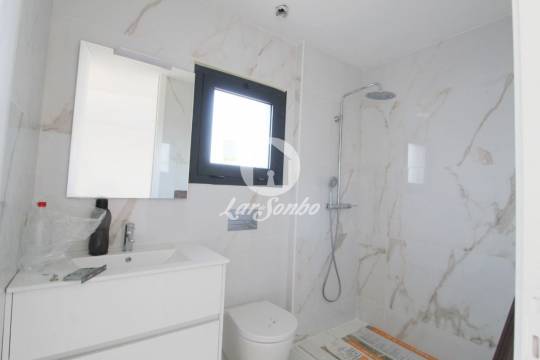 Apartamento T2 Novo junto ao IPCA