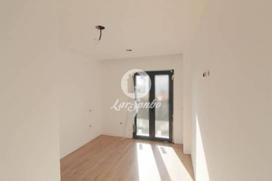 Apartamento T2 Novo junto ao IPCA