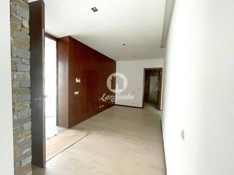 Moradia de Luxo, Individual com piscina em Barcelos