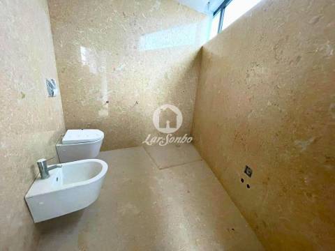 Moradia de Luxo, Individual com piscina em Barcelos